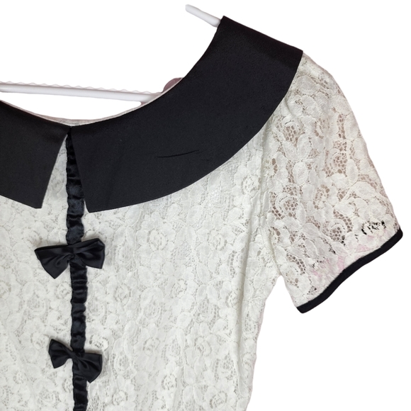 CottageCore Peter Pan collar lace top - Picture 3 of 4
